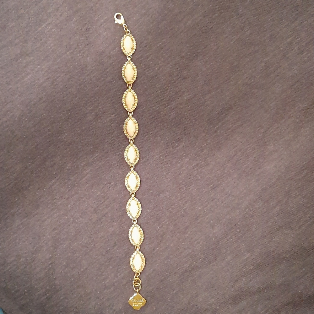 Kendra Scott bracelet